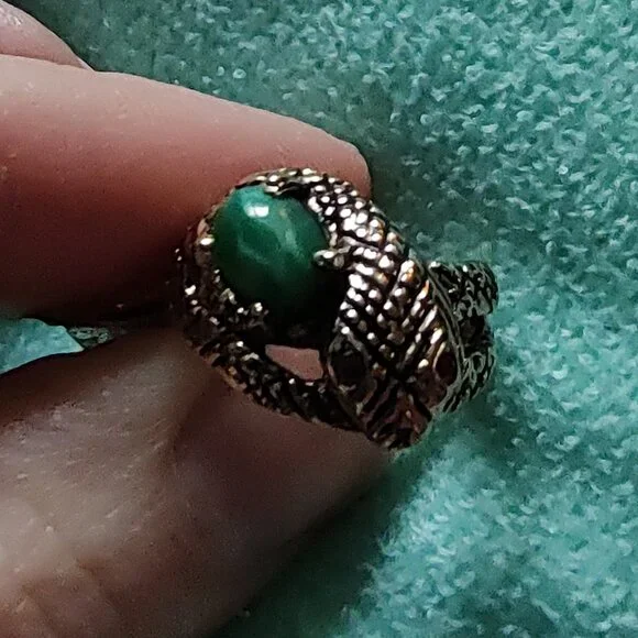 18kt Gold 2.5ct Jade Snake Ring - Picture 3 of 5